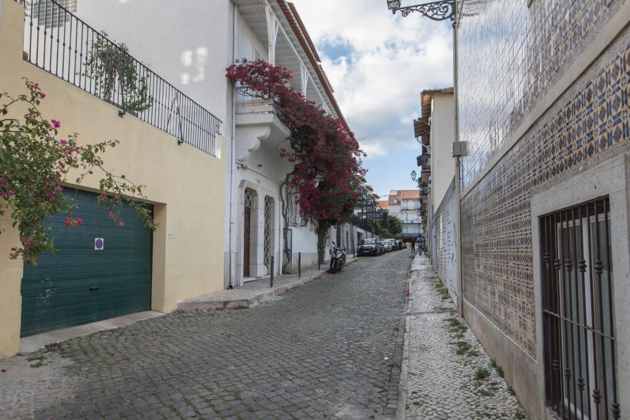 Lovelystay - Sunny Flat W/ Balcony Overseeing Graca And River Lisboa Extérieur photo